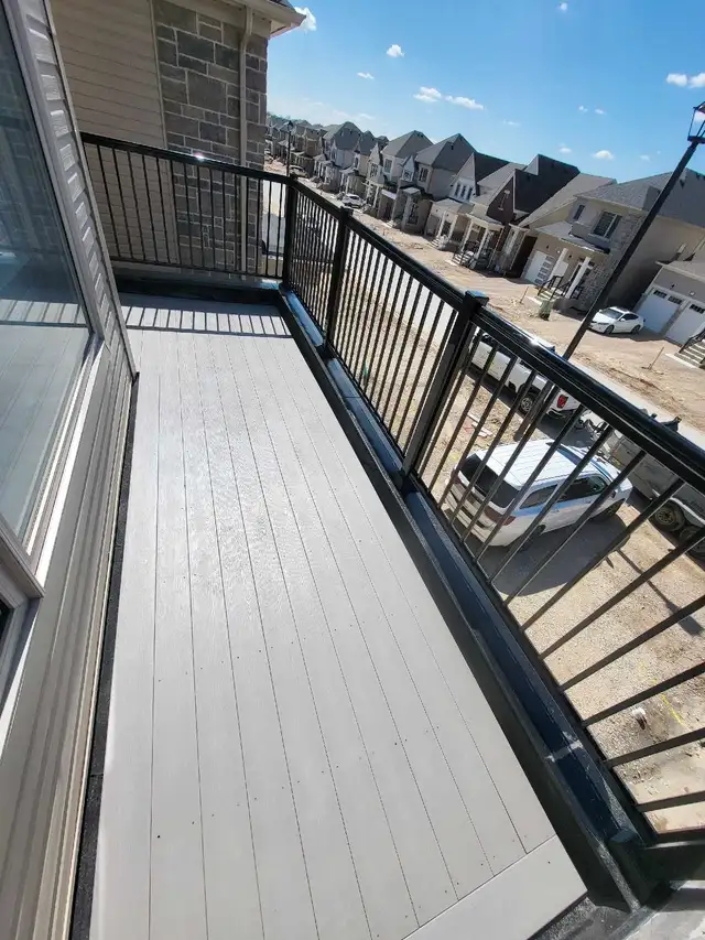 Local Deck and fence expert62865710501251124