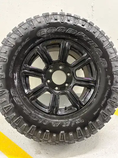 GOOD YEAR DIRATRAC TIRES WITH SPORTY RIMS Set of 4 Excellent condition LT 285 70 R17 About 700 kms o...