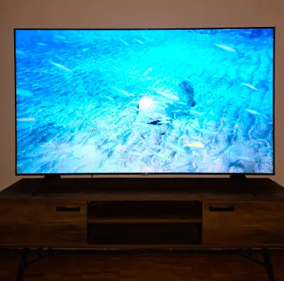 Smart TV Samsung 4K 75" + meuble Tv, View more