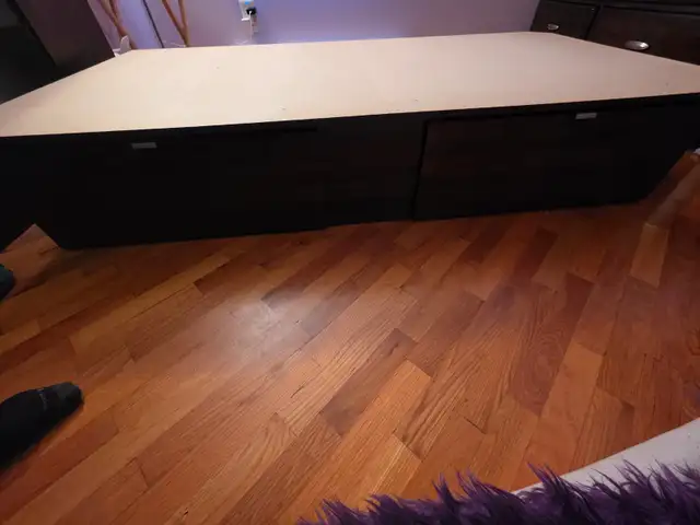 Base de lit simple  matelot. in Beds & Mattresses in City of Montréal - Image 3