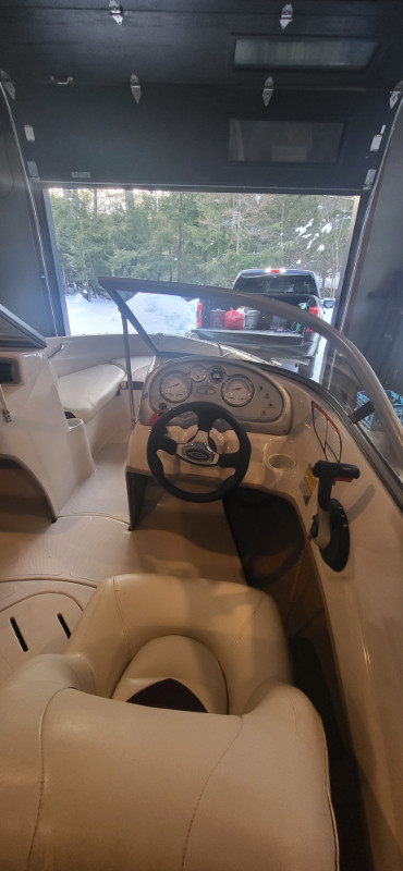 08 Tahoe Q5i 19.5ft ( available) in Powerboats & Motorboats in Oshawa / Durham Region - Image 4