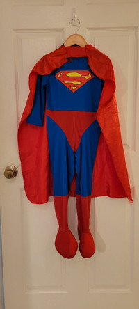 Superman costume size 4-6 years old