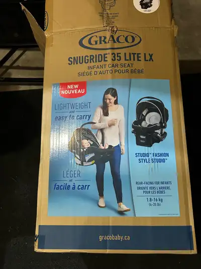 Graco snugride 35 lite lx manufacturer date Dec 5th 2023 used only four times. Mint shape.