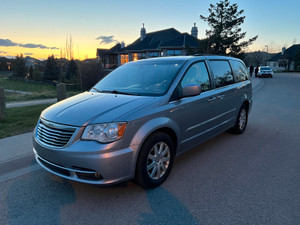 2013 Chrysler Town & Country Touring