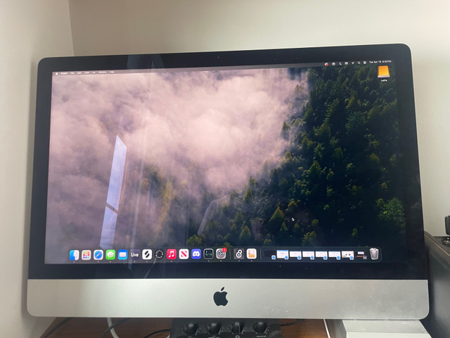 2020 27” 5k iMac in Desktop Computers in Calgary