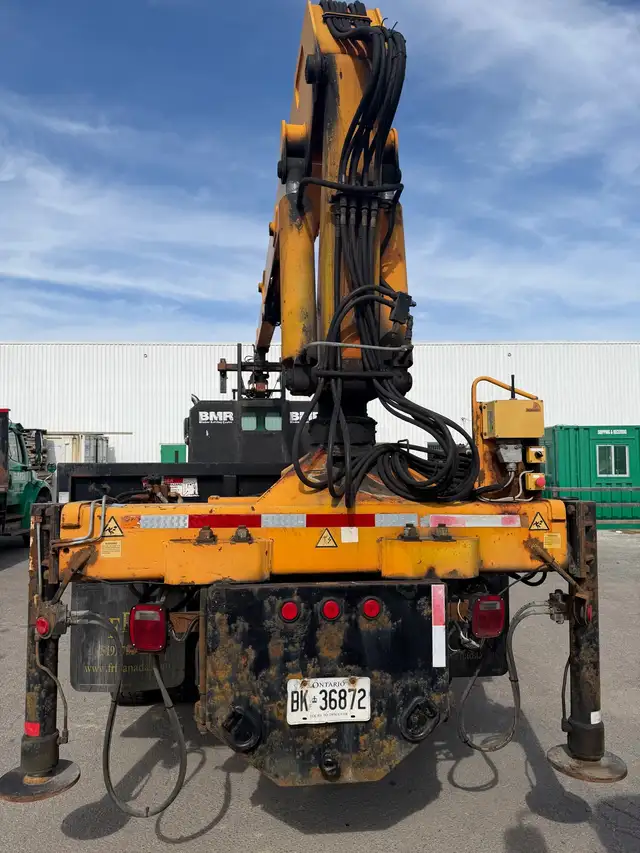 2005 Sterling LT9500 CAT C15 Engine 435 hp in Heavy Trucks in Windsor Region - Image 7