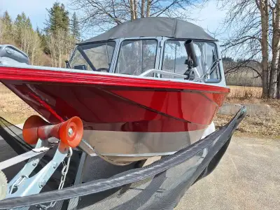 2018 Kingfisher jet boat. 200 sport jet. Really well maintained, only used once this season and a co...
