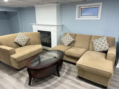 Location: Brimley and Ellesmere (near STC Mall) 2 bedrooms + Den + 1 washroom Dinning and living spa...