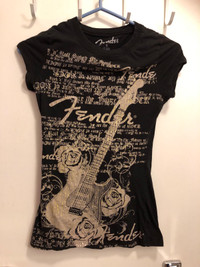  Women's Fender guitars T-shirt, size small