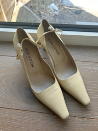 Gorgeous LV heels 