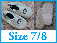 CHILDRENS PLACE Water Shoes (Size 7/8 Toddler)--- FREE !!