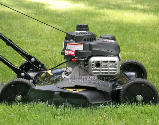 Tondeuse à gazon essence gaz Yard Machines 132cc OHV lawn mower in Lawnmowers & Leaf Blowers in City of Montréal - Image 10