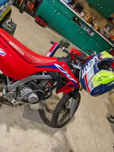 Selling a bomb proof trial bike perfect for newer riders meticulously maintained and cared for store...