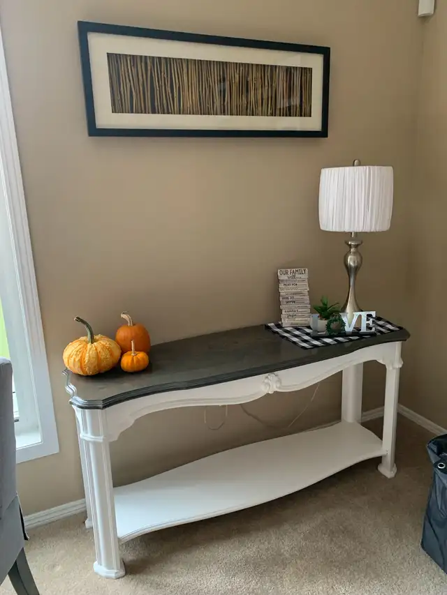 redone sideboard/ hutch / entrance table  in Hutches & Display Cabinets in Winnipeg - Image 3