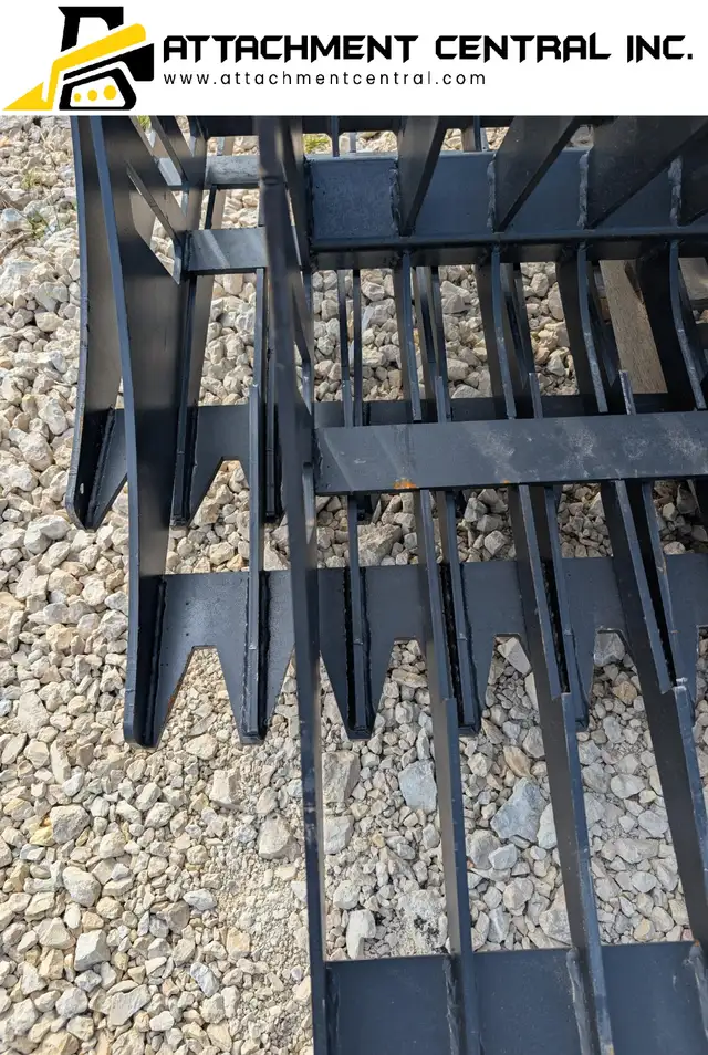 Suihe 66" 72" 78" 84" Skeleton Rock Bucket Skid Steer Attachment in Other in Regina - Image 4