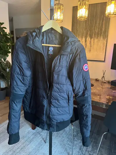 Excellent condition, men’s light winter jacket, size medium