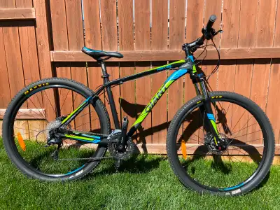 Giant Revel Mountain Bike / Trail Bike, View more