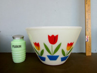 Fire King Tulip 9 ½” 4 Qt. Ivory Milk Glass Mixing Bowl Kitchen