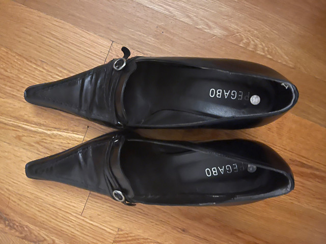 PEGABO LEATHER HEELS (Size 40) dans Femmes - Chaussures  à Ville de Montréal - Image 4