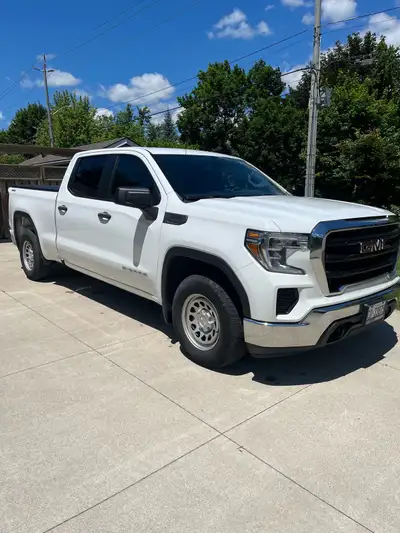 2021 GMC sierra pro 206000 km 5.3 L Safeted 6 seats 6’6” bed Call Dan 519-949-1919