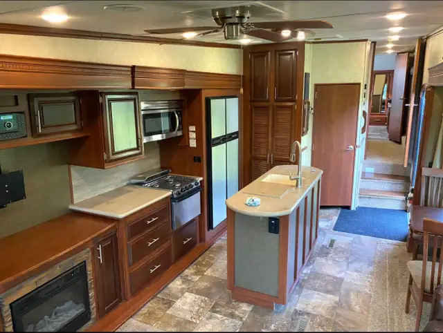 2014 Gulf Stream