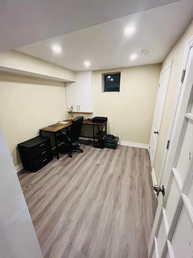 SHARED ROOM AVAILABLE IN MISSISSAUGA HEARTS OF CITY