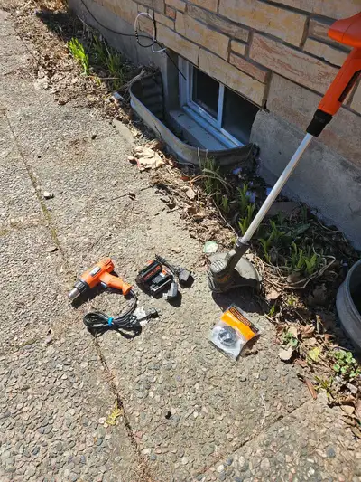 BLACK+DECKER 20V MAX Cordless weed wacker & heat gun, View more