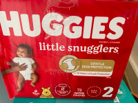Brand new unopened huggies diapers pampers size 2 72 units !