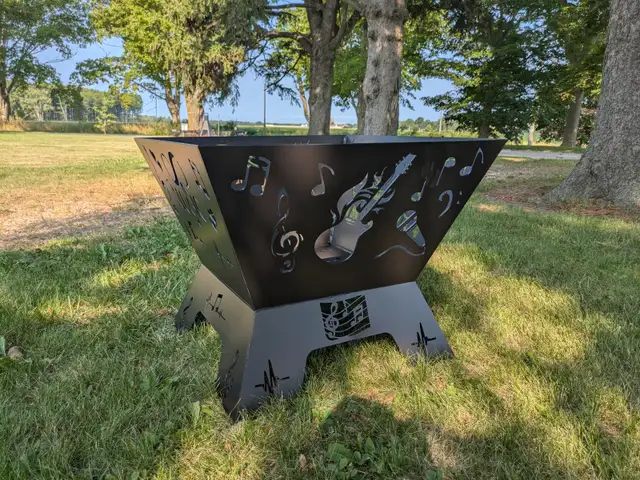 Custom Fire Pits548410954173665286