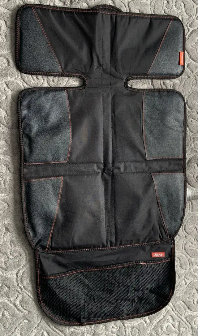 Diono car seat/booster mat (with storage) in Strollers, Carriers & Car Seats in Brockville - Image 2