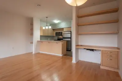 Spacious 1 Bed + 1 Bath w/ Free Garage Parking & Storage Locker