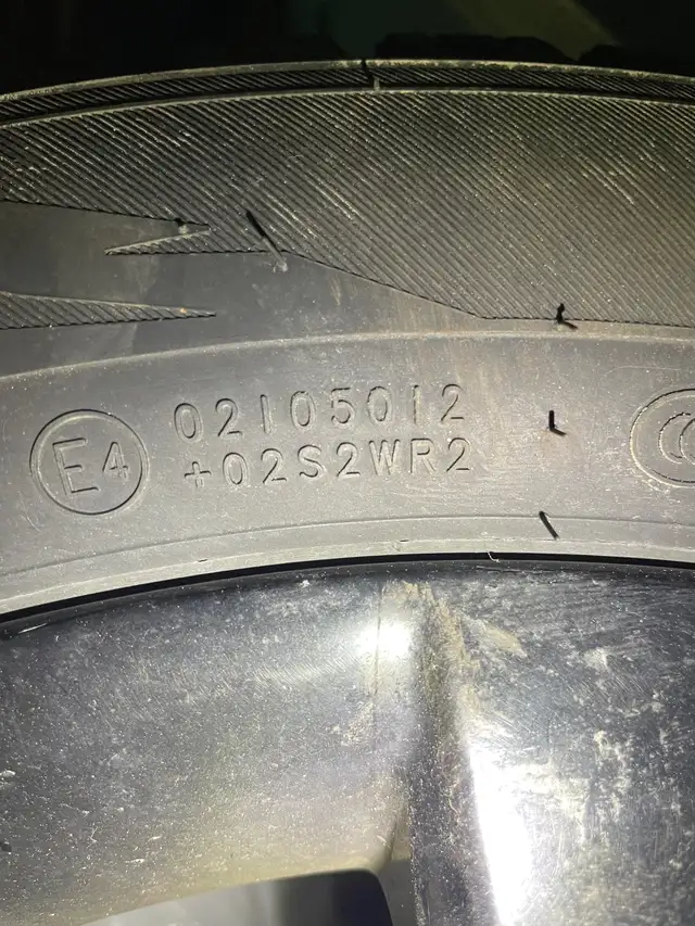 225/50/17 Nokian Hakkapeliitta R3 runflats on OEM BMW wheels. in Tires & Rims in Ottawa - Image 7