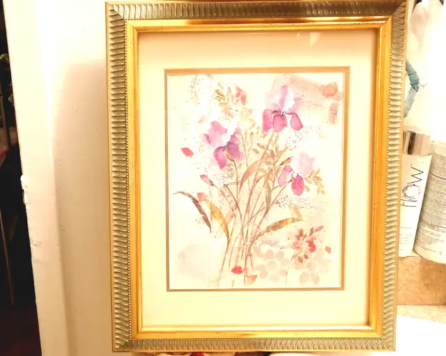 SOLID WOOD GOLD FRME PICTURE