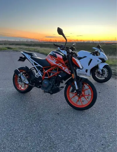 2019 Ktm Duke 390 4200kms Selling my mint low Ktm Duke 390 I am the second owner, I have 2 keys for...
