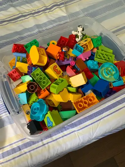 Large bin of Lego Duplo. About 175 pieces. Includes the Duplo NumberTrain Set and the Duplo Toddler...