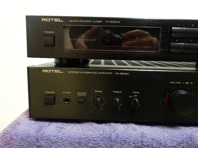 Rotel RA-360BX and RT-535AX tuner pair in Stereo Systems & Home Theatre in Kingston - Image 4