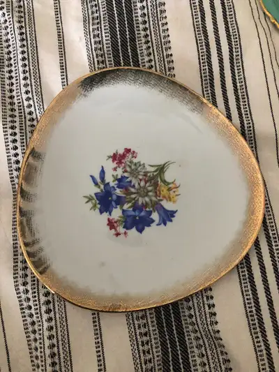 Beautiful Vintage Cottier Freres Floral and Gold Decorative Dish/Plate. Made in Switzerland 6.5ʺW ×...