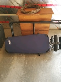 TEETER HANG UP INVERSION TABLE / Table D'inversion