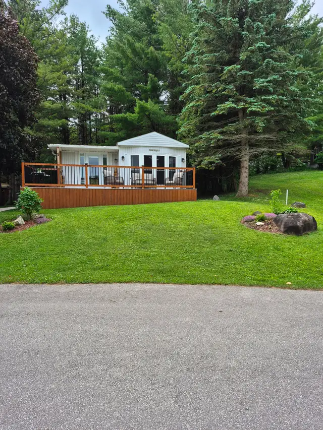 FOR SALE 3  bdr Park Regent  Park Model at Fishermans Cove