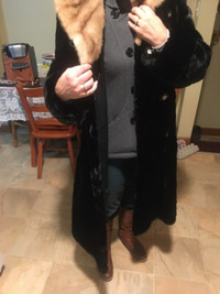 *REDUCED*          Ladies Full Length Fur Coat 