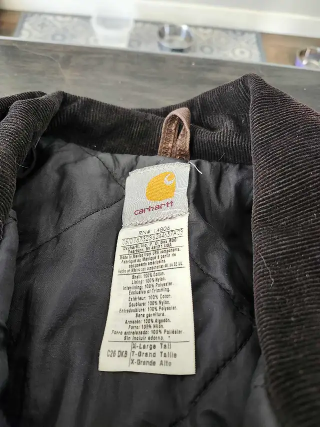 carhartt jacket in Men's in Lethbridge - Image 2