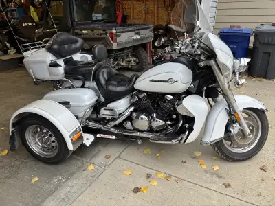 2004 Yamaha Voyager Royal Star 1300cc touring bike with trike kit. Bike is in good condition, no iss...