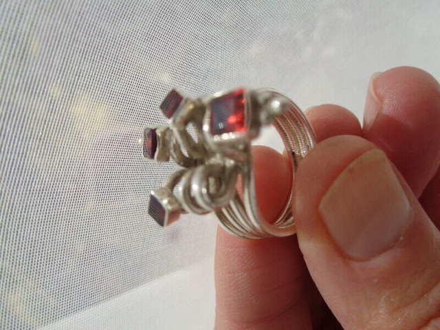 Silver / Garnet Design Ring in Jewellery & Watches in Victoria - Image 2