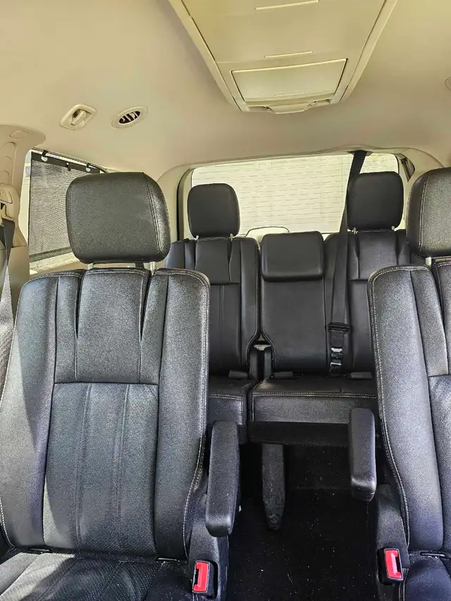 Chrysler Town & Country503112475397990407