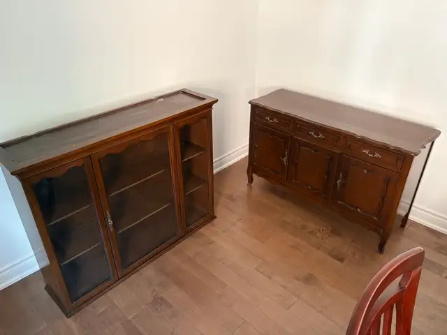 Vintage French Provincial Hutch & Sideboard Cabinet set in Hutches & Display Cabinets in Markham / York Region - Image 7