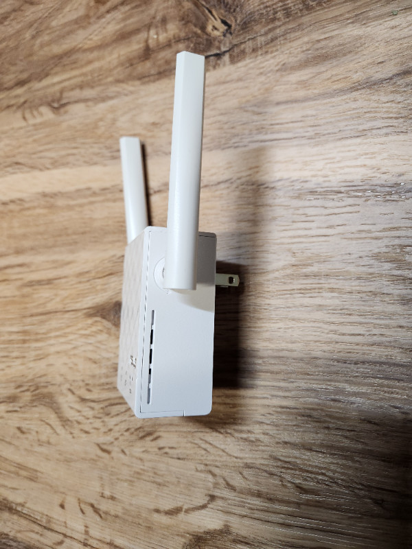 ASUS Wifi Extender in Networking in Kitchener / Waterloo - Image 3