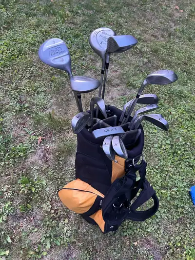 Women's right handed Wilson Golf Club Set with Bag & Balls, View more