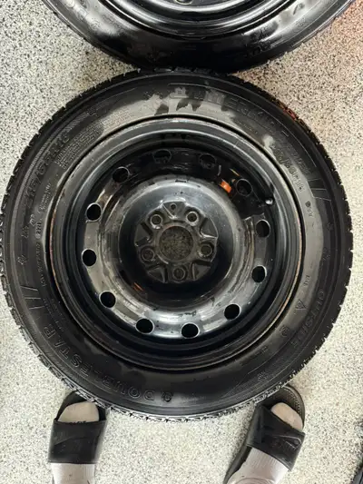 Winter king Double star Tires: - 215/55R16 - 93T Previously used on a 2024 Honda civic. Condition: -...