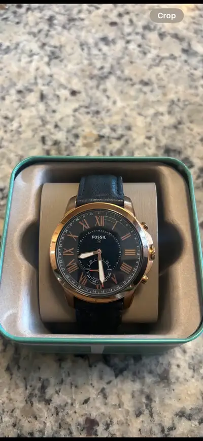 Fossil watch in mint condition Works flawless and no issues Needs a battery $45 obo