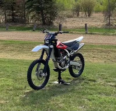 2008 Husqvarna TC 250, perfect bike to do both trail and track riding, super low hour bike (owned fr...